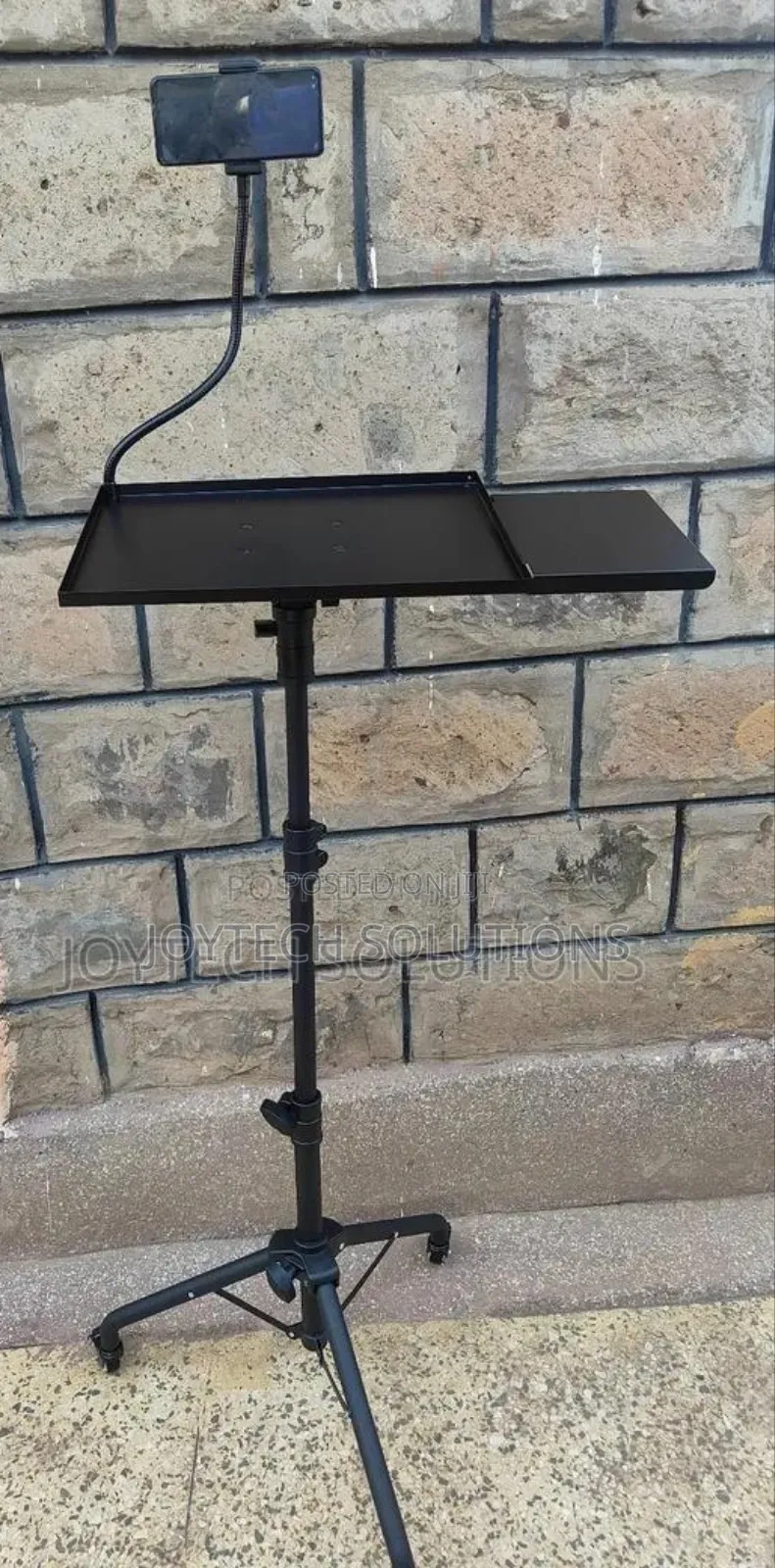 Laptop Live Streaming Stand. 1500 Cm