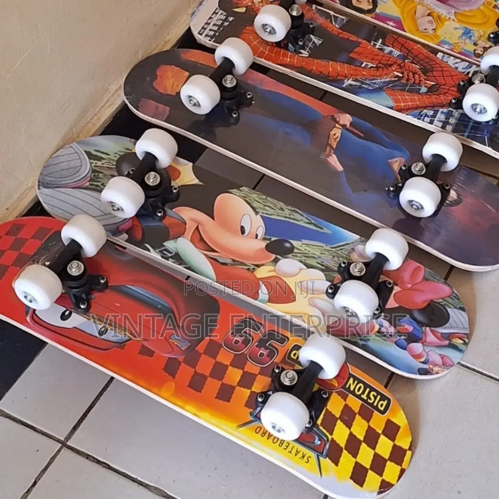 Scate Board, Scate Boards With Rubber Wheels 
