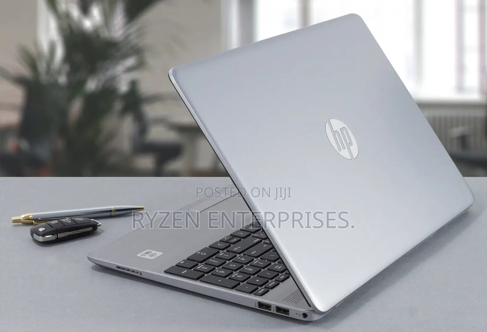 New Laptop HP 250 G10 8GB Intel Core I7 SSD 512GB