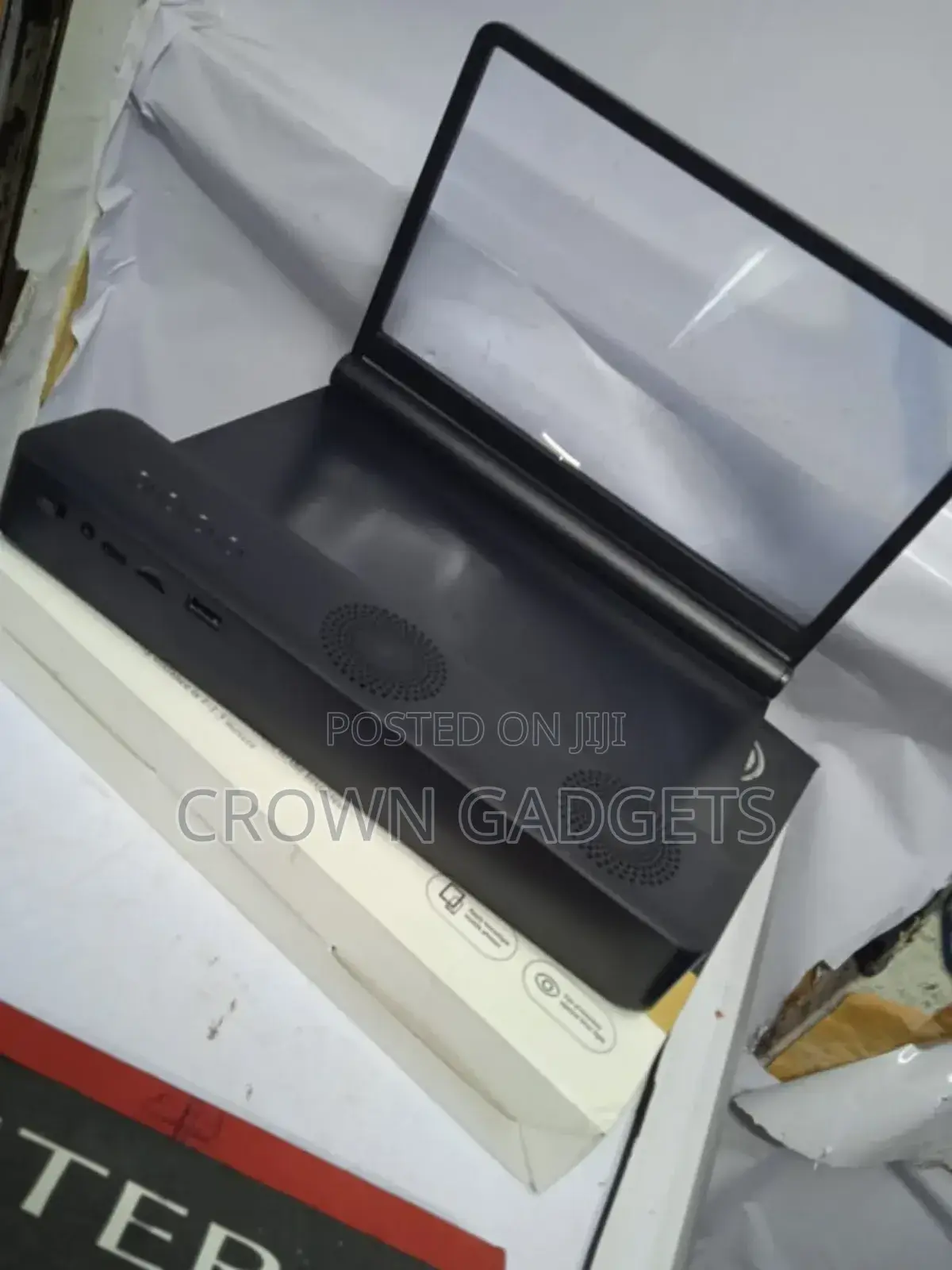 F12 12" Magnifier With Bt Speaker