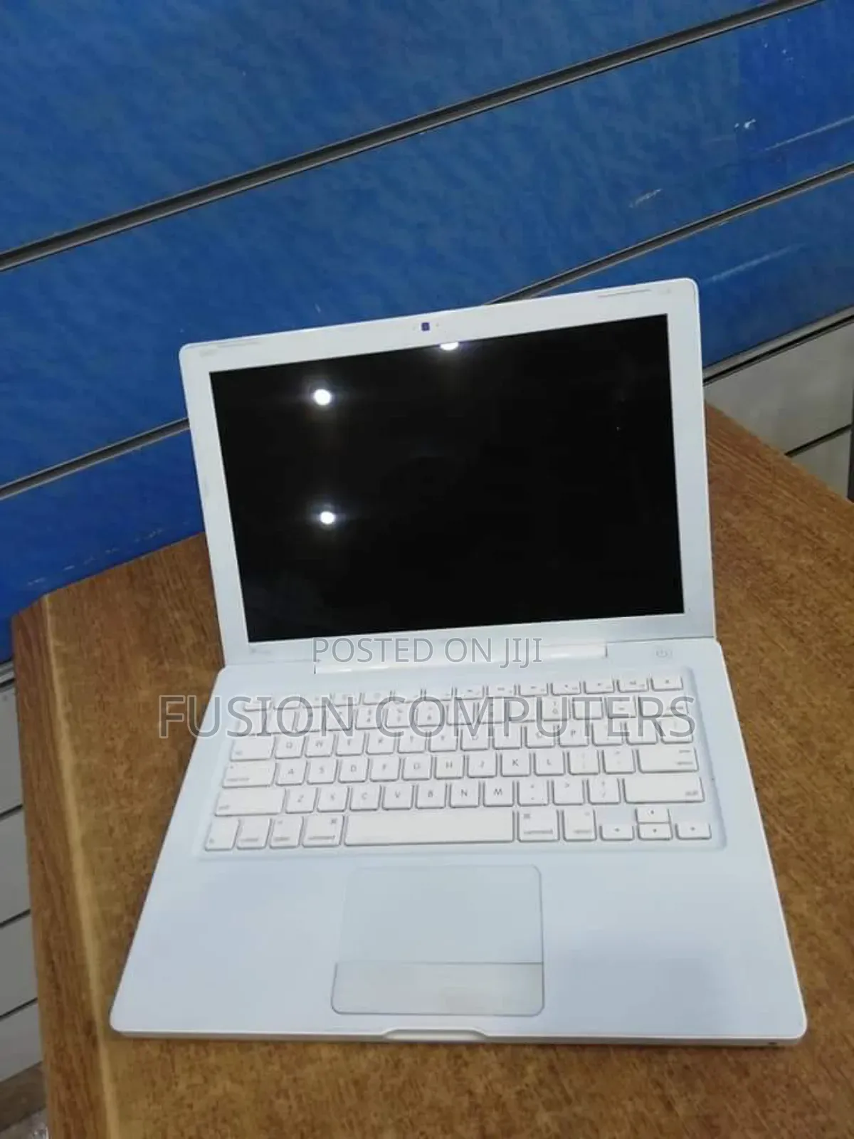 Laptop Apple MacBook Pro 2GB Intel Core 2 Duo HDD 250GB