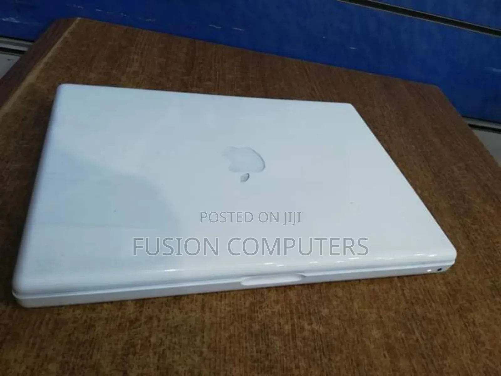 Laptop Apple MacBook Pro 2GB Intel Core 2 Duo HDD 250GB