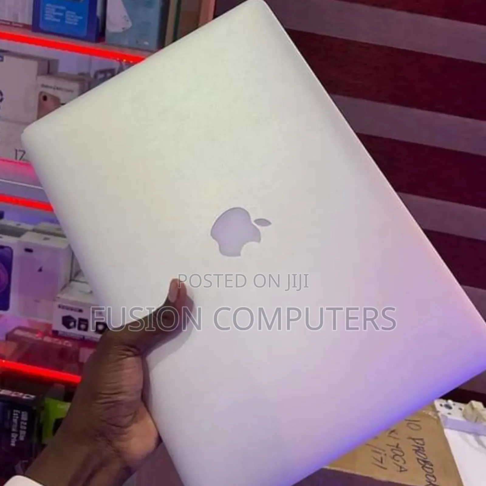Laptop Apple MacBook Pro 8GB Intel Core i7 SSD 256GB