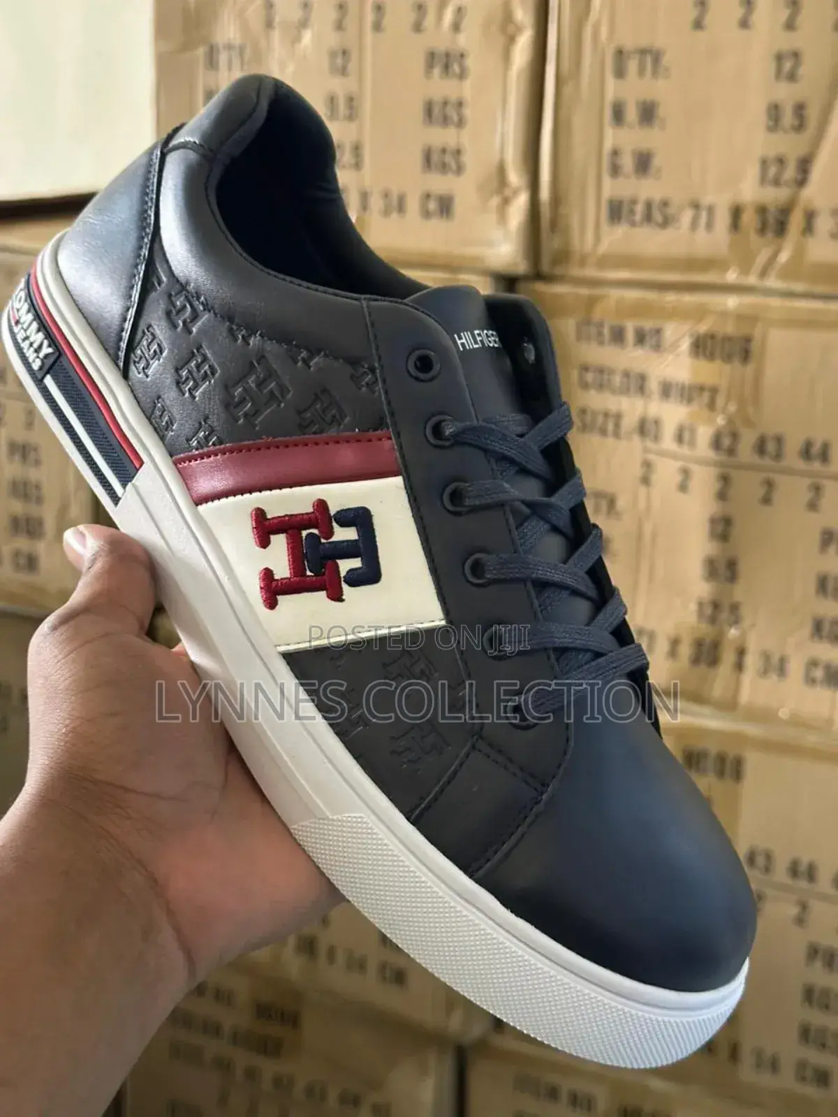 Rommtommy Hilfiger 
2 Designs