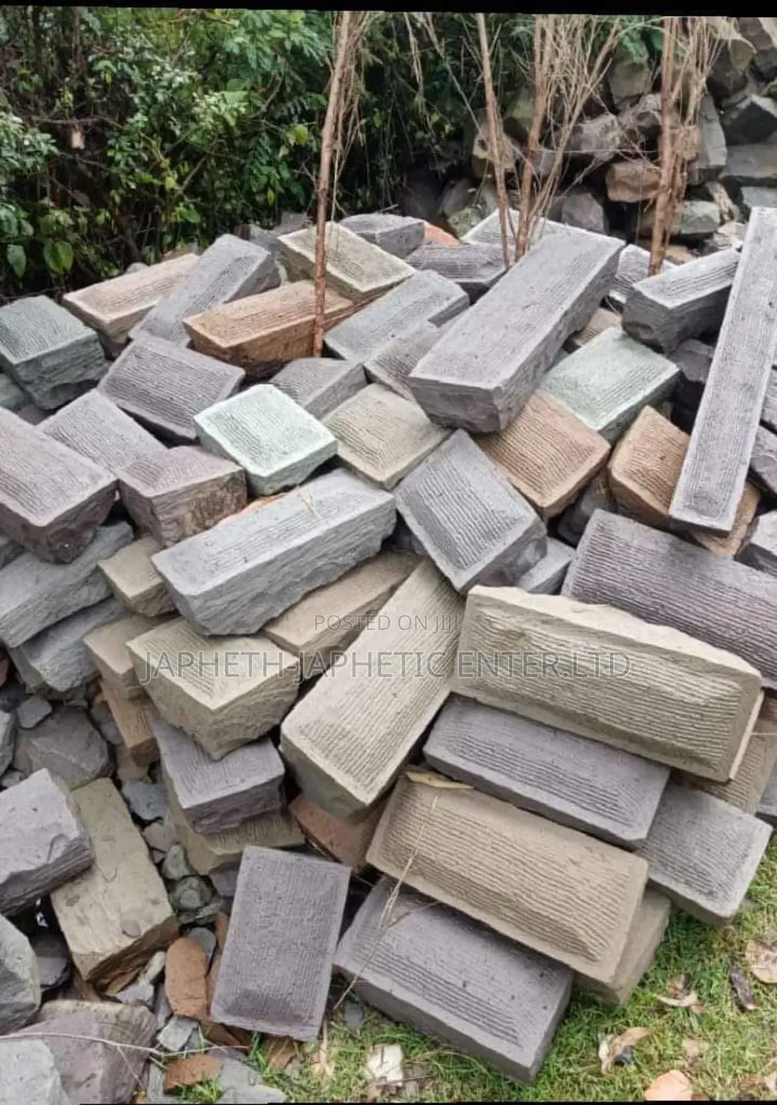 Mixed Colours Bush Stones