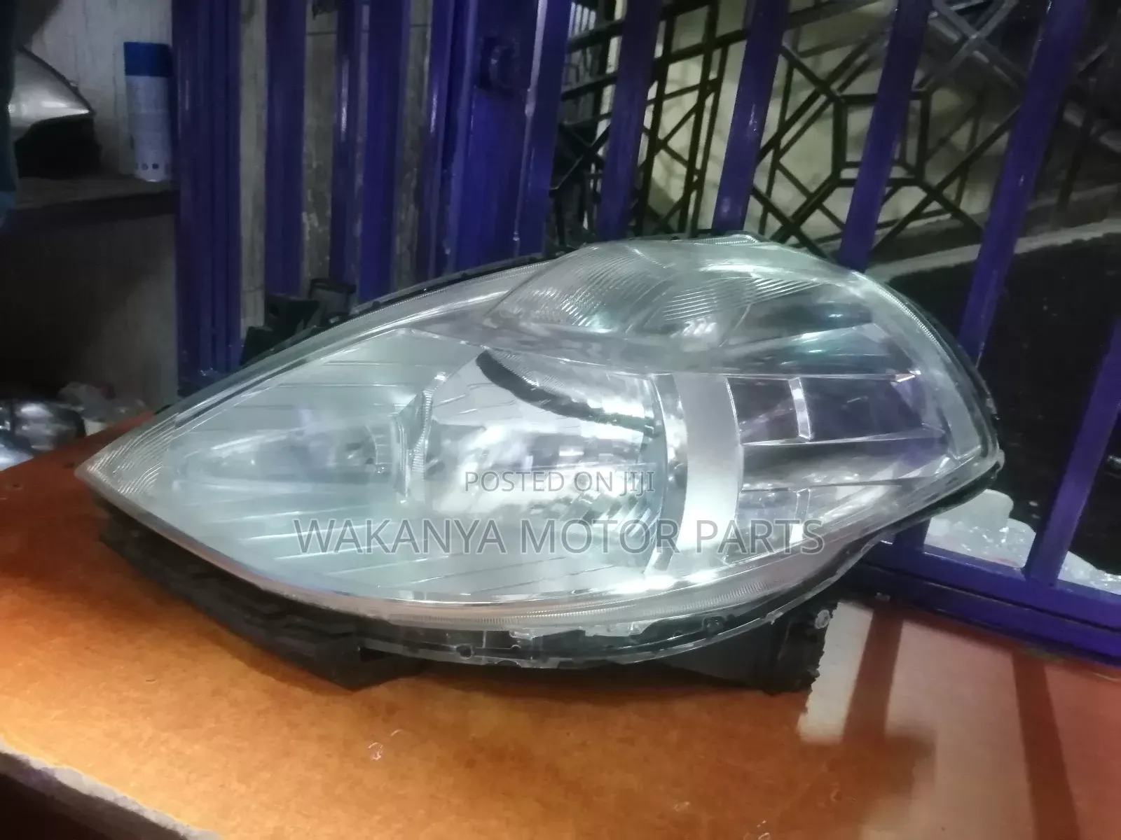 Nissan Tiida Non Zenon Headlamp Model 2008/2012, Ex Japan