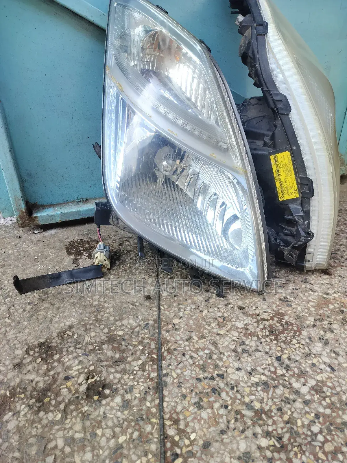 Toyota Prius Hybrid Nhw20 2004-2008 Headlight Zenon