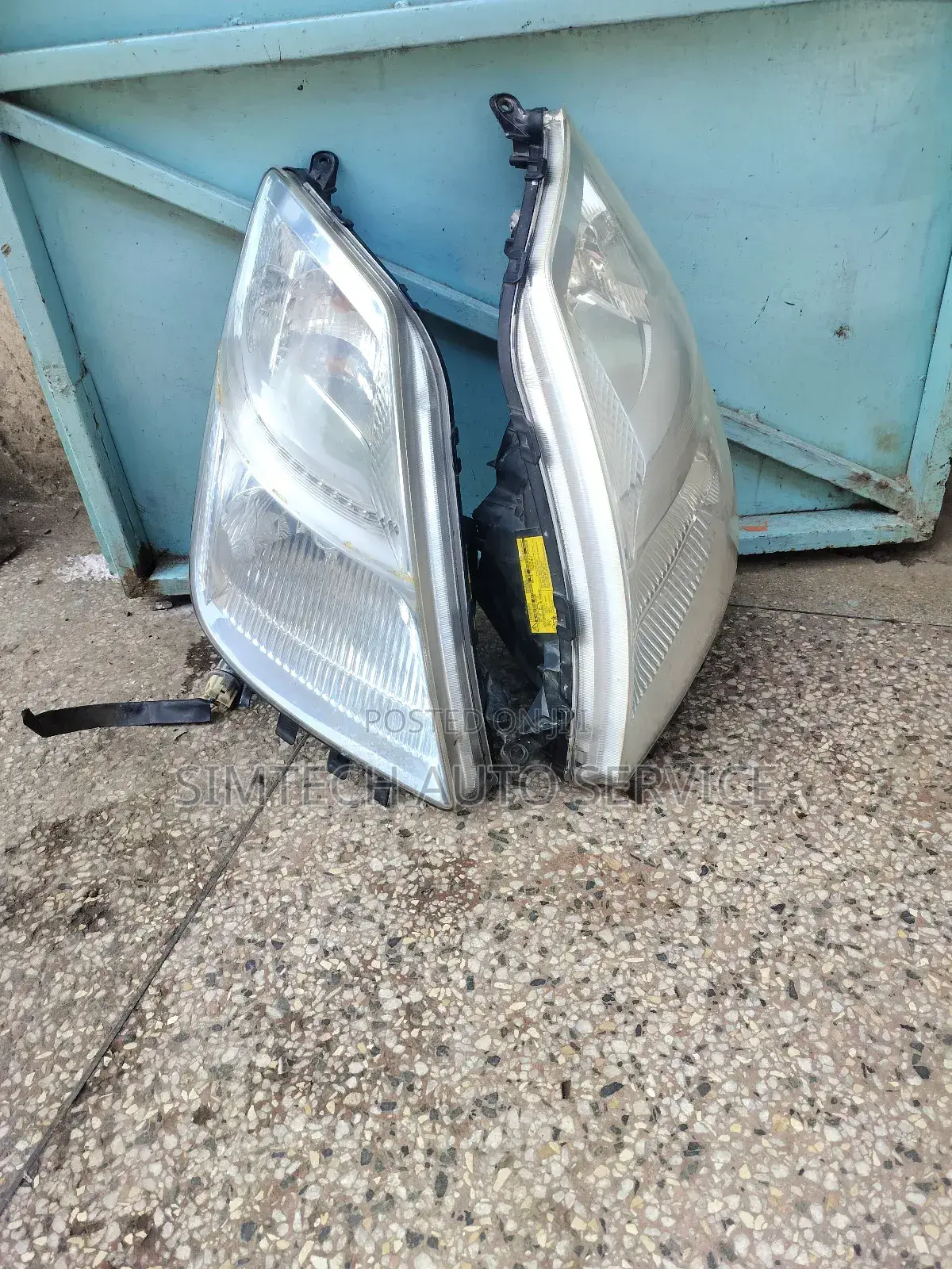 Toyota Prius Hybrid Nhw20 2004-2008 Headlight Zenon