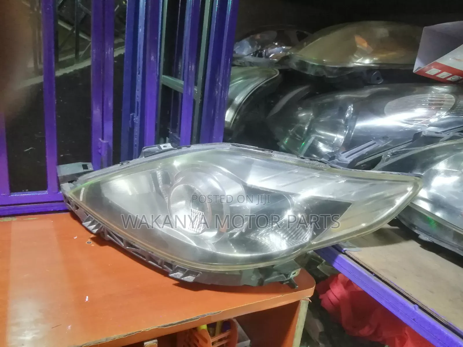 Mazda Premacy Zenon Headlamp 2008/2009, Clean EX Japan