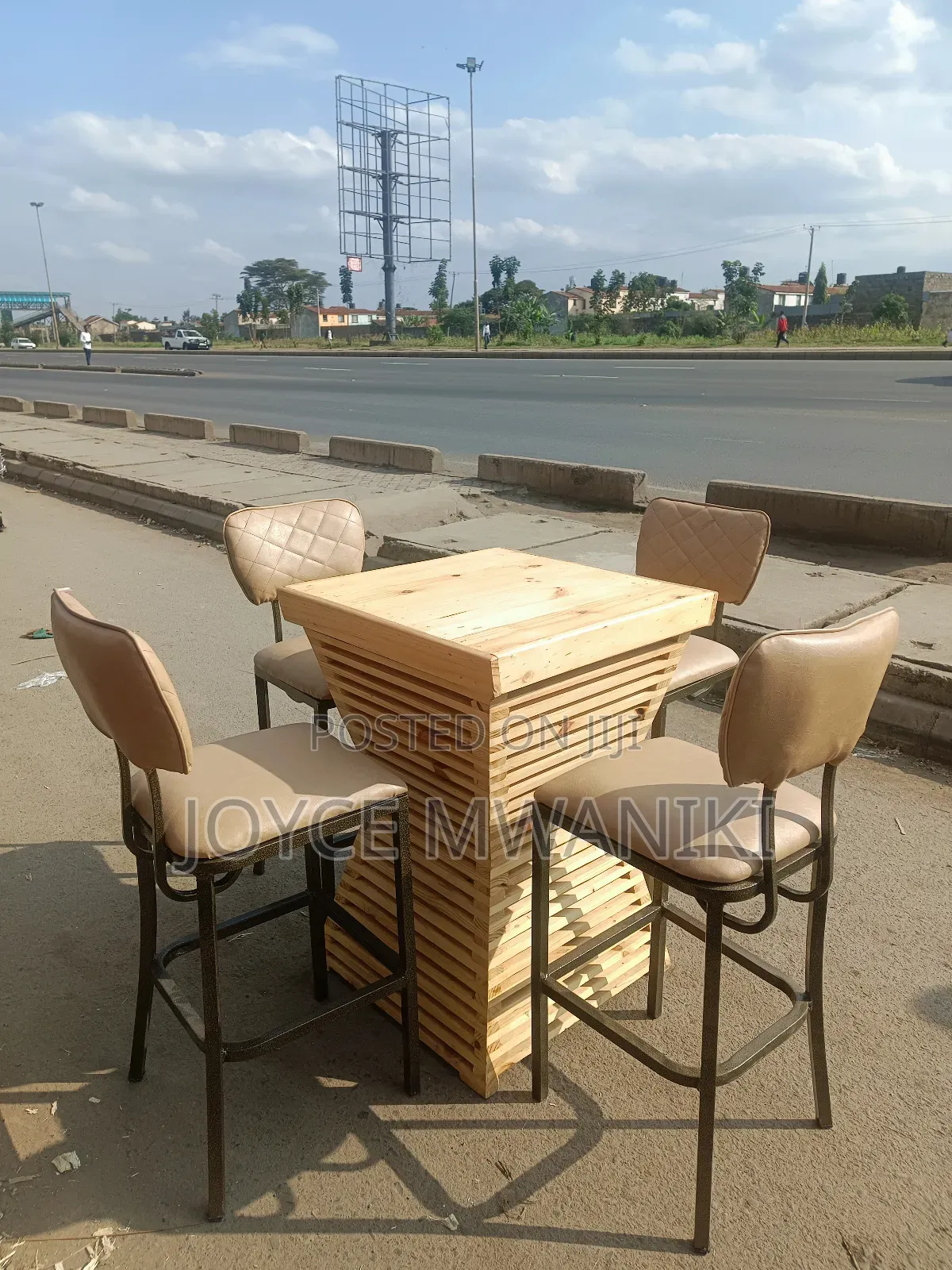 Unique High Bar Set, With Pallet Table