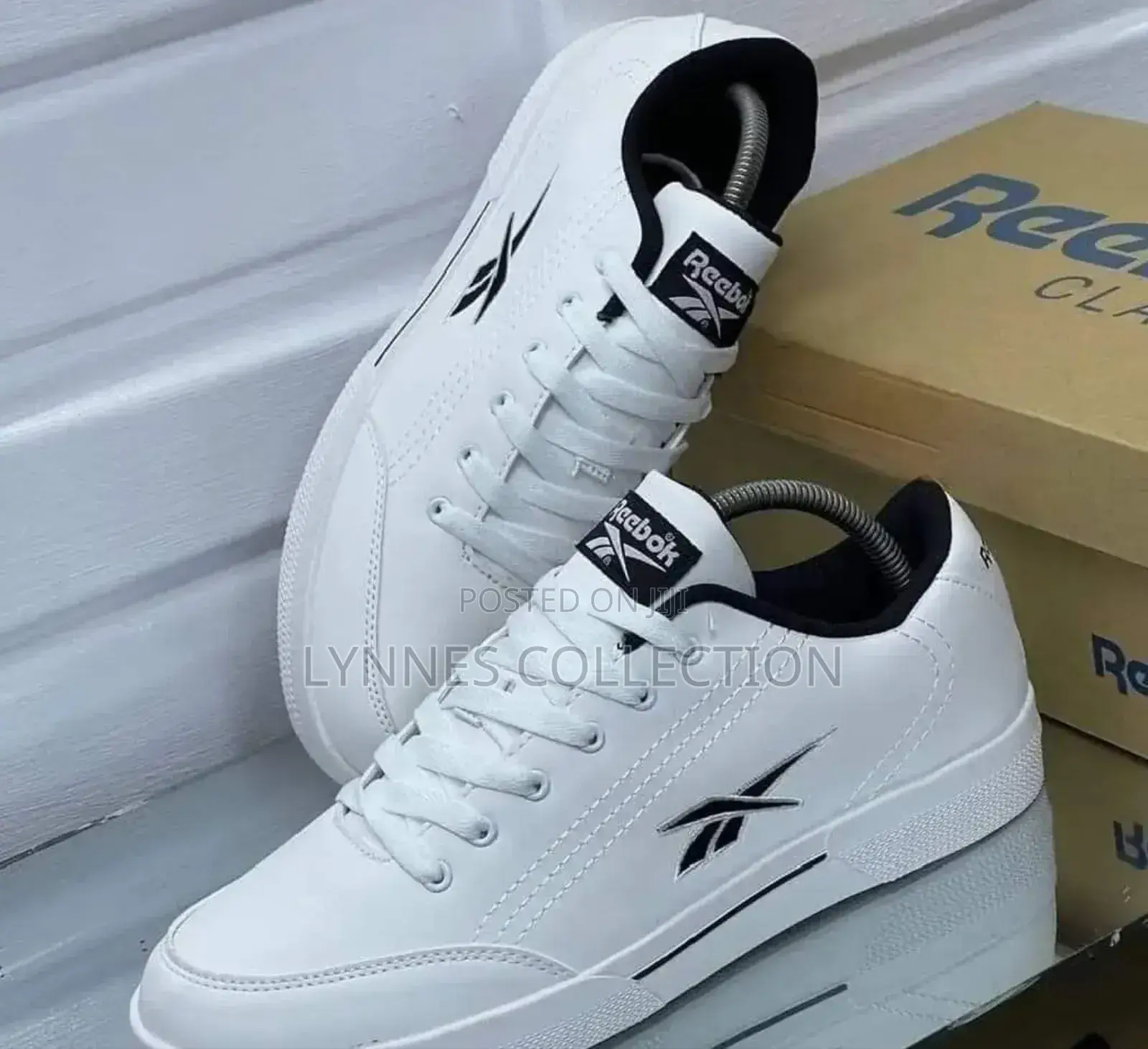 Reebok Classic Sneakers