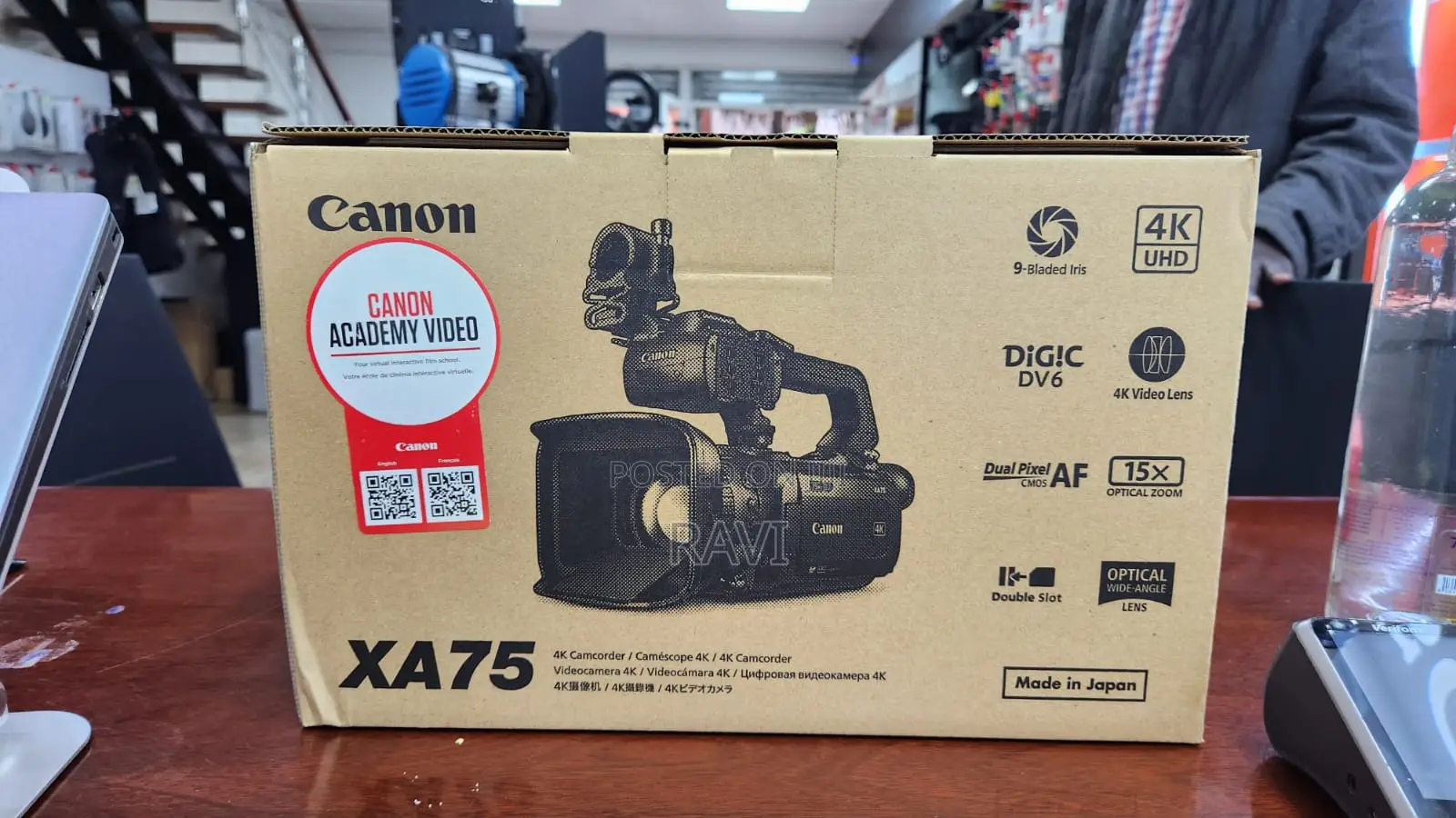 Canon XA75 Camera
