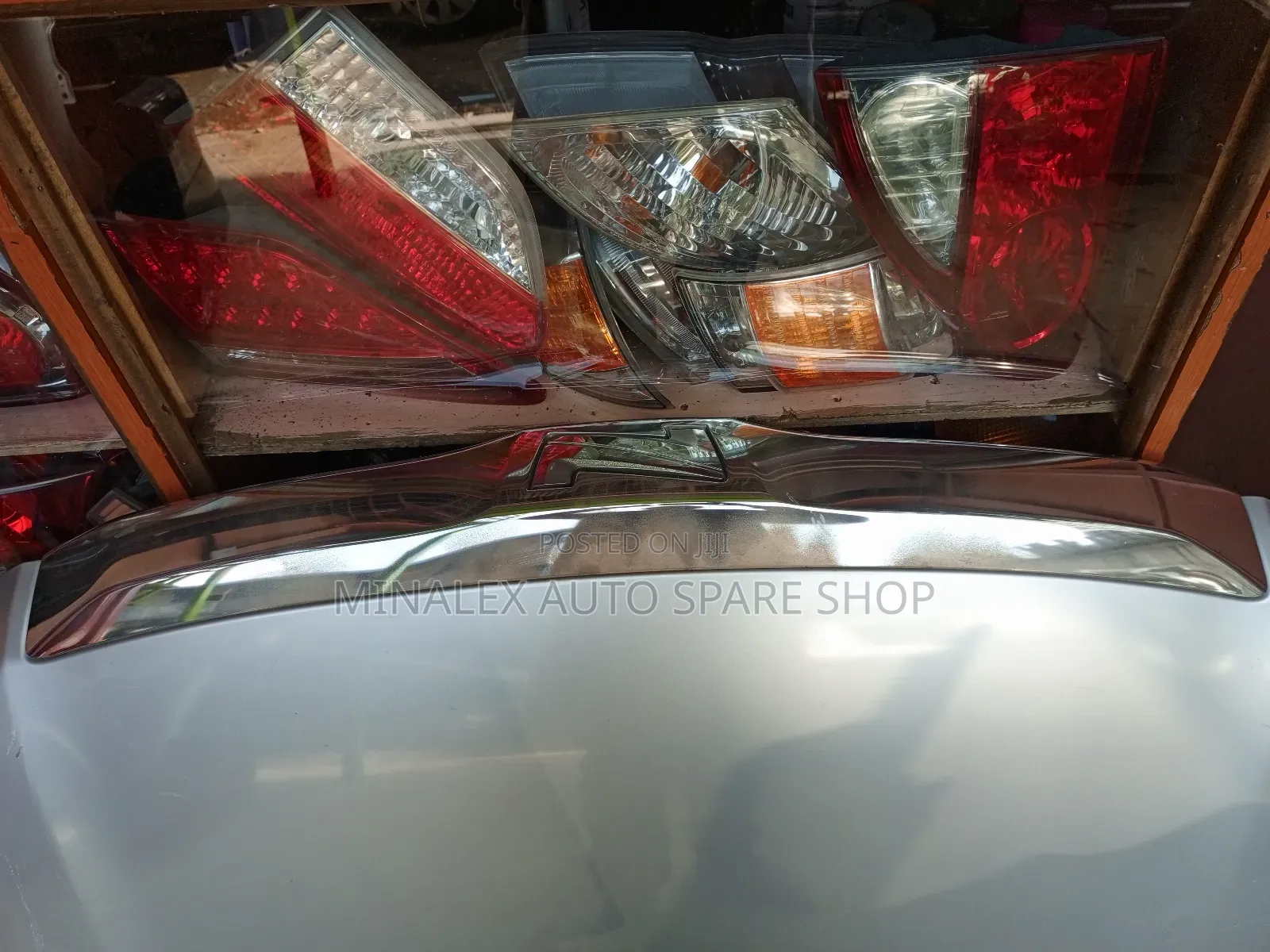 Bonnet Lid Noah 2008/9 With Bonnet Chrome