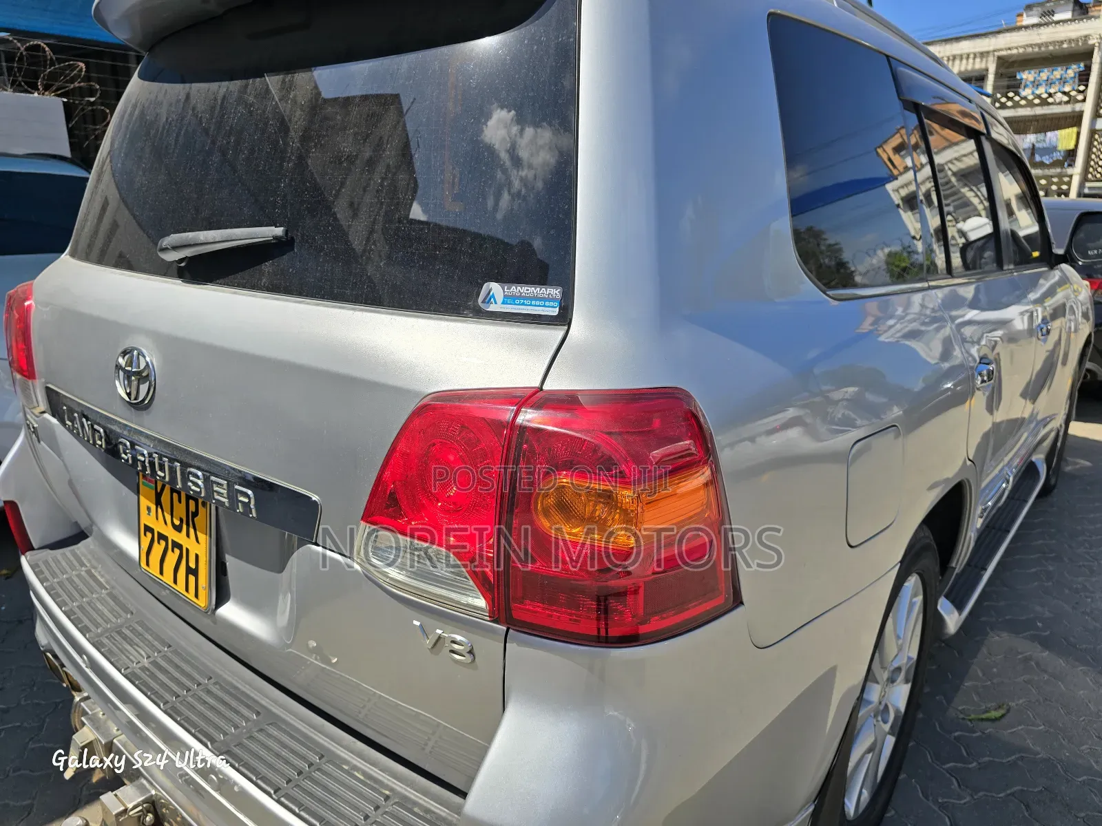 Toyota Land Cruiser 2011 Silver