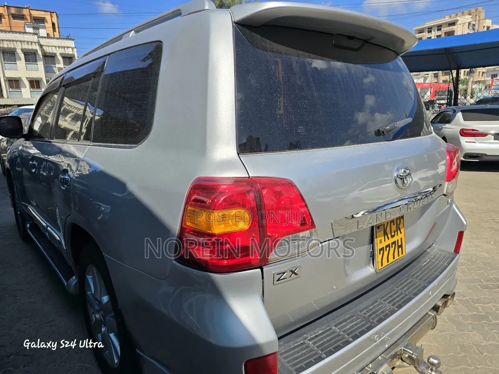 Toyota Land Cruiser 2011 Silver