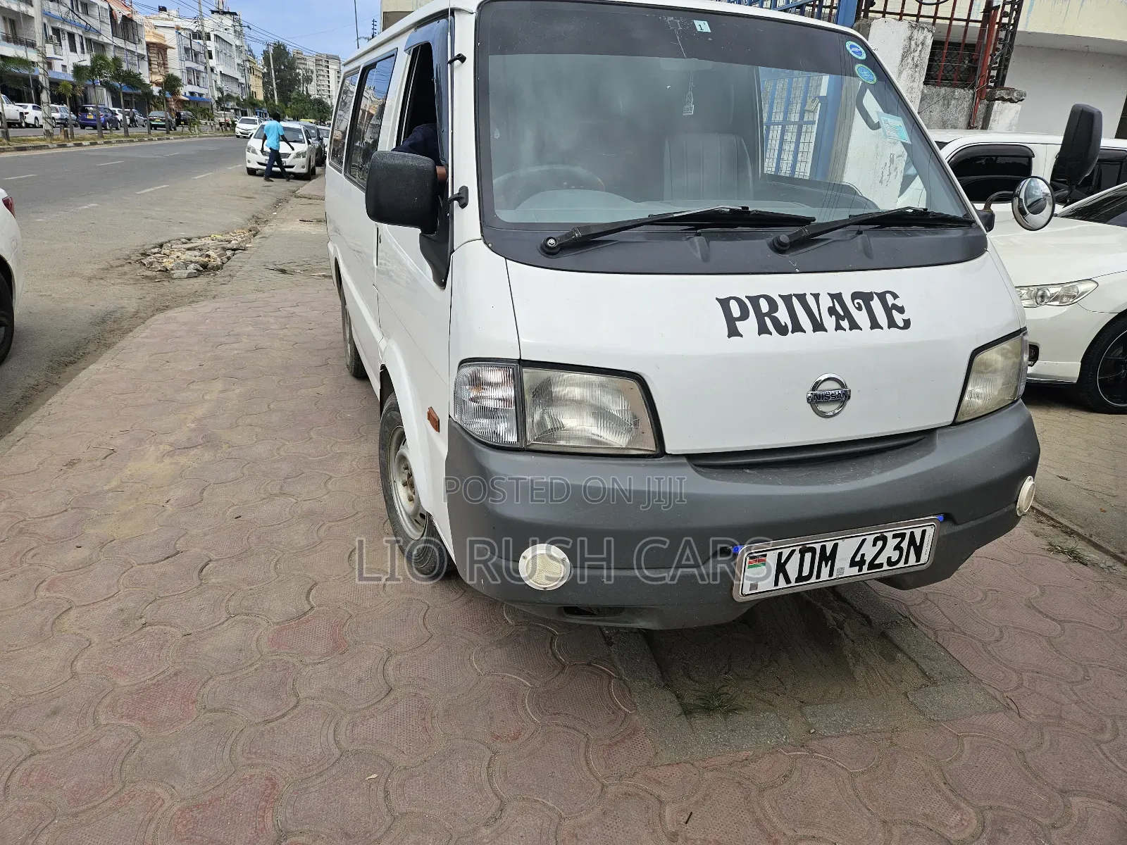 Nissan Caravan (Urvan) 2017 White