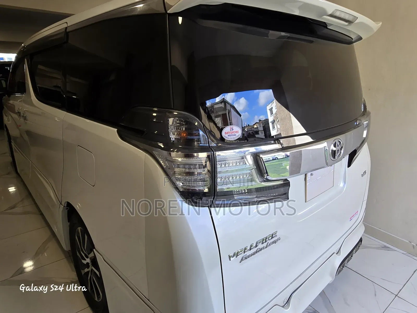 Toyota Vellfire 2017 White