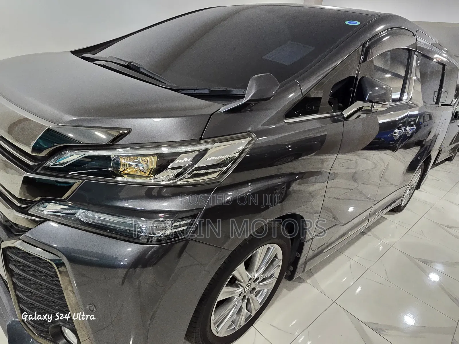 Toyota Vellfire 2018 Gray