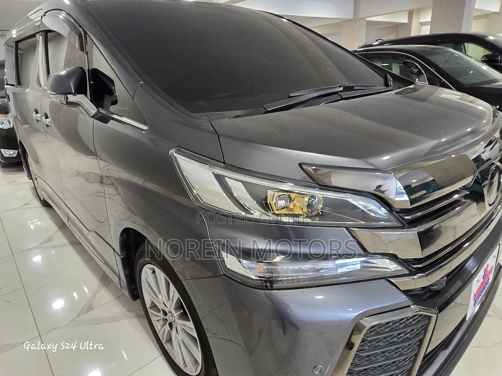 Toyota Vellfire 2018 Gray