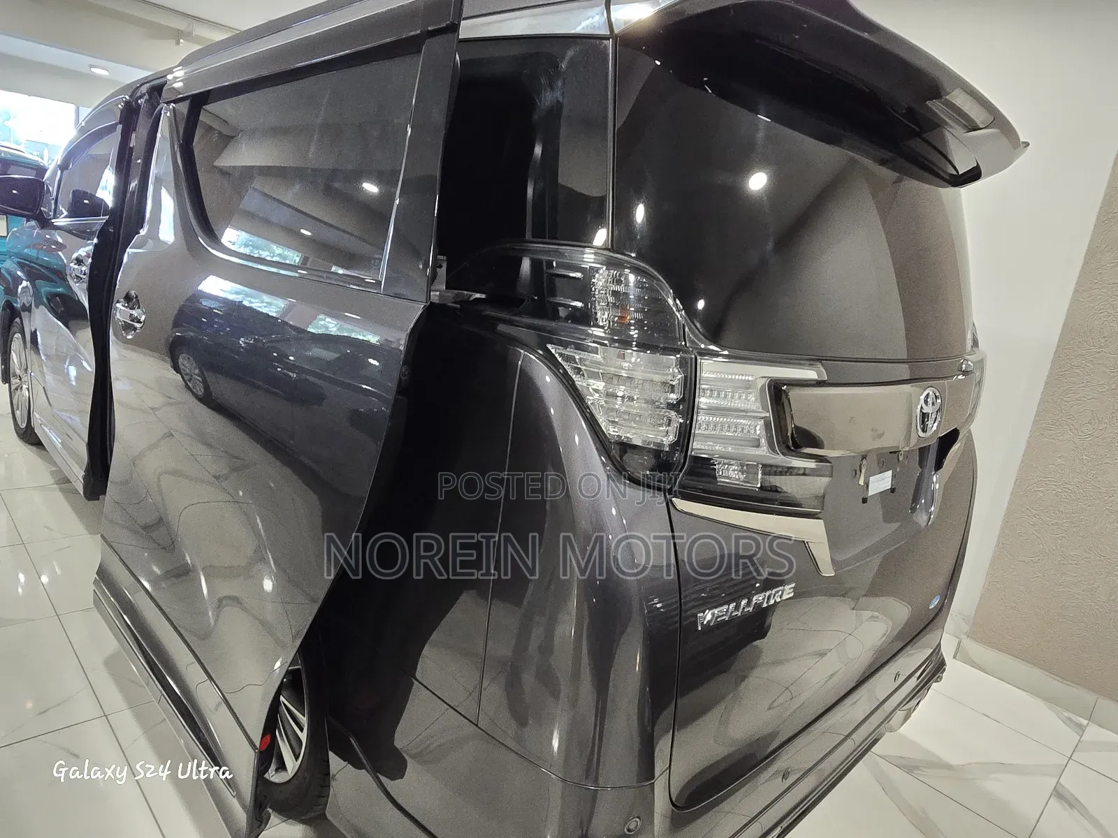 Toyota Vellfire 2018 Gray