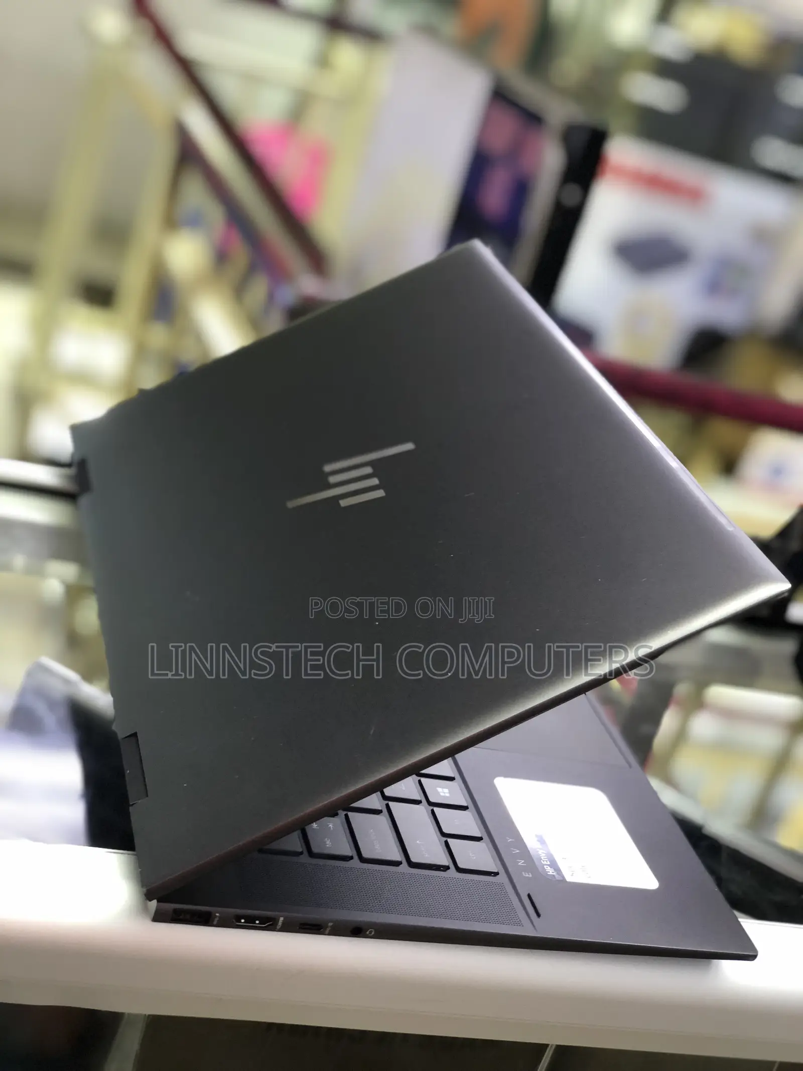 Laptop HP Envy X360 8GB AMD Ryzen 5 SSD 256GB