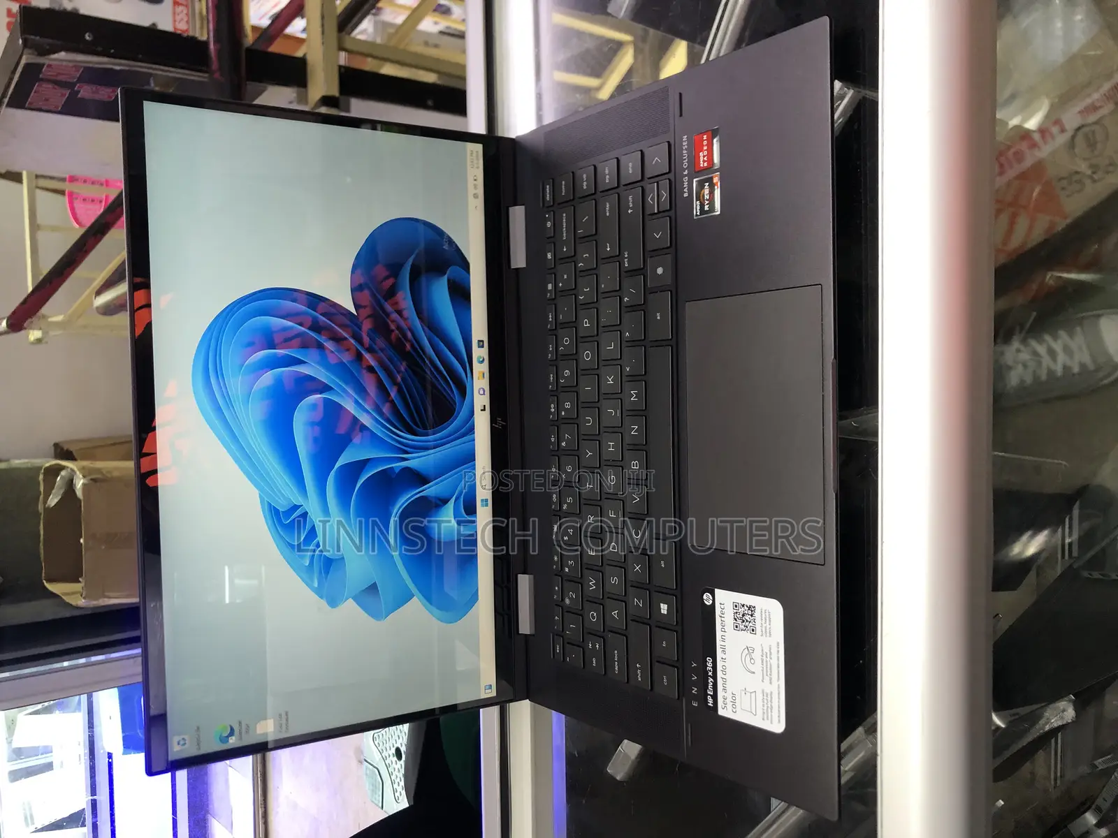 Laptop HP Envy X360 8GB AMD Ryzen 5 SSD 256GB