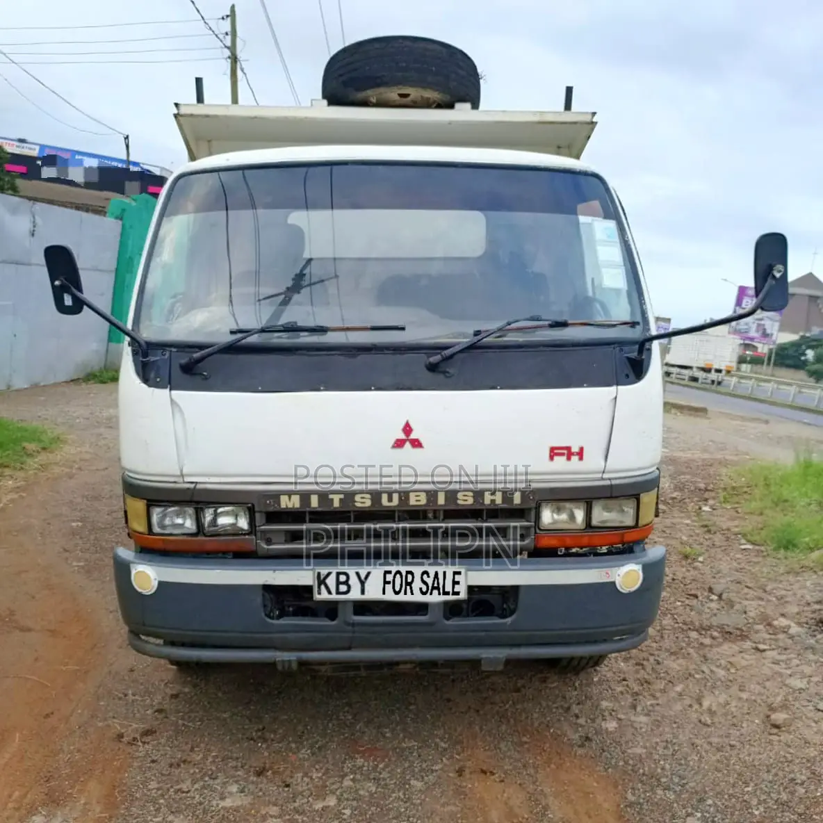 Mitshubishi Fh Tipper