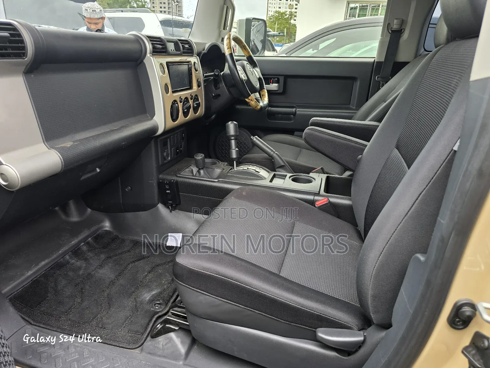 Toyota FJ Cruiser 2017 Beige
