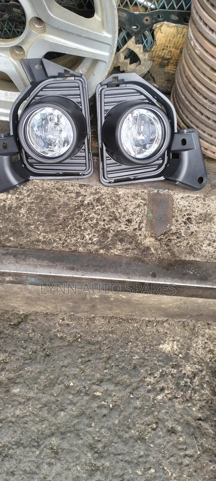 Hiace 7l Matatu New Model Complete Fog Lights