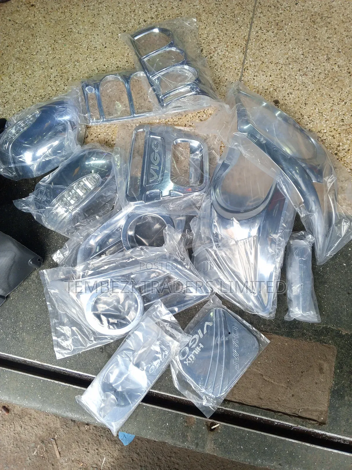 Chrome Kit Toyota Hilux Vigo 2005 and Other Models