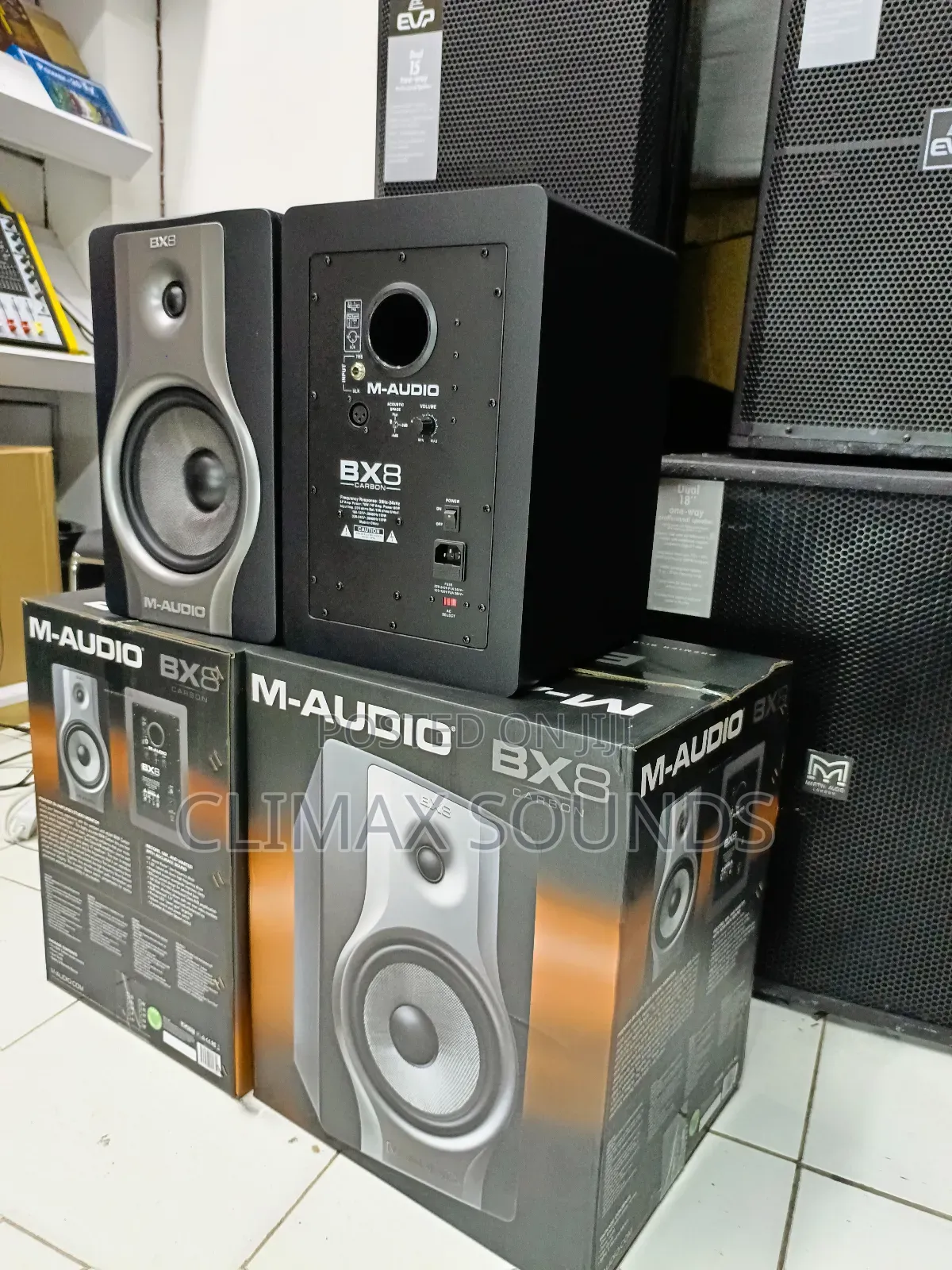 Bx8 Carbon, Studio Monitors,