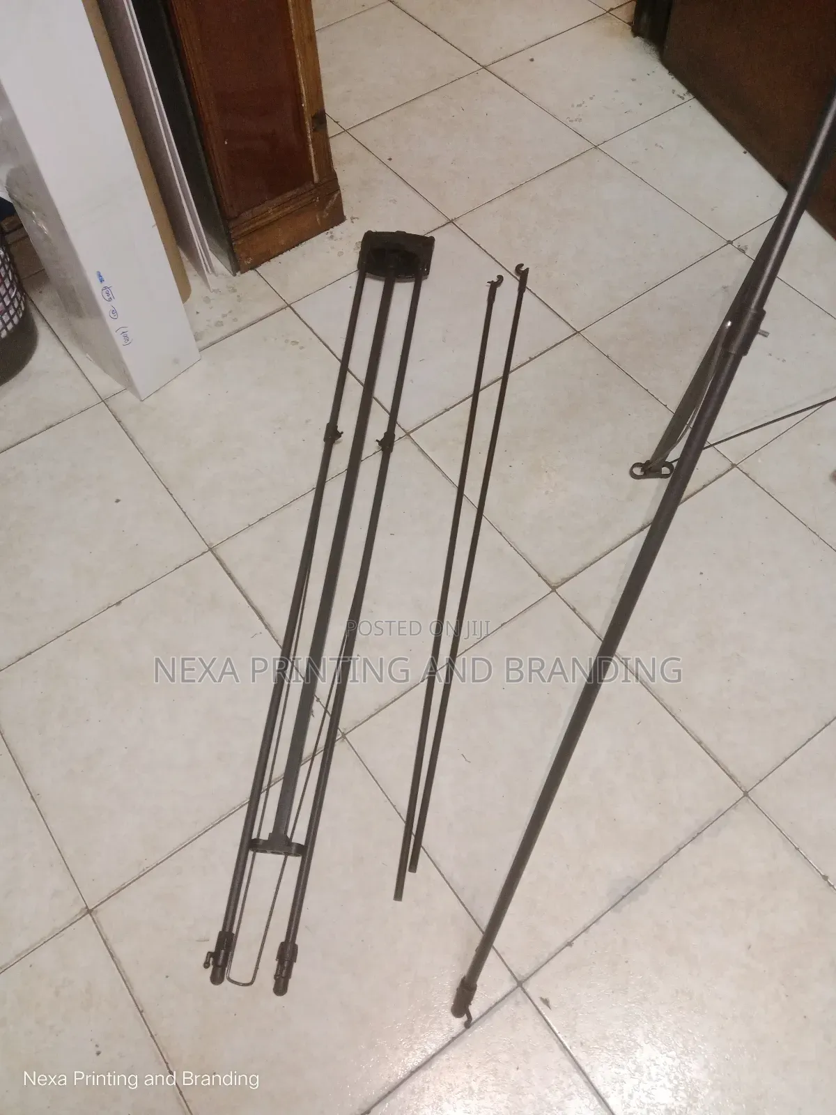 X Display Stand