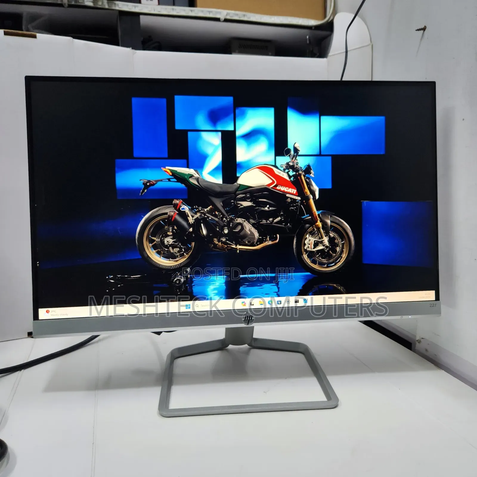 Ex UK M22f 22 Inches Frameless