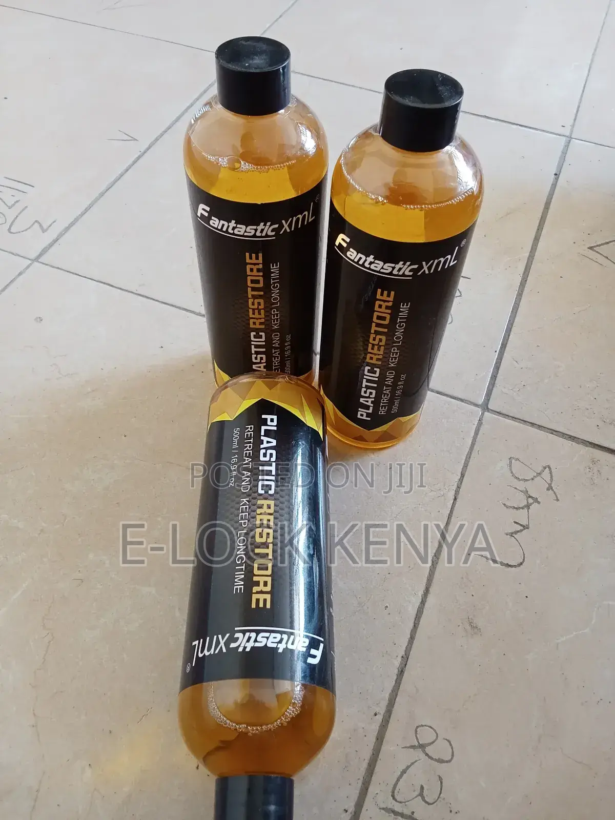 Plastic Restorer Spray