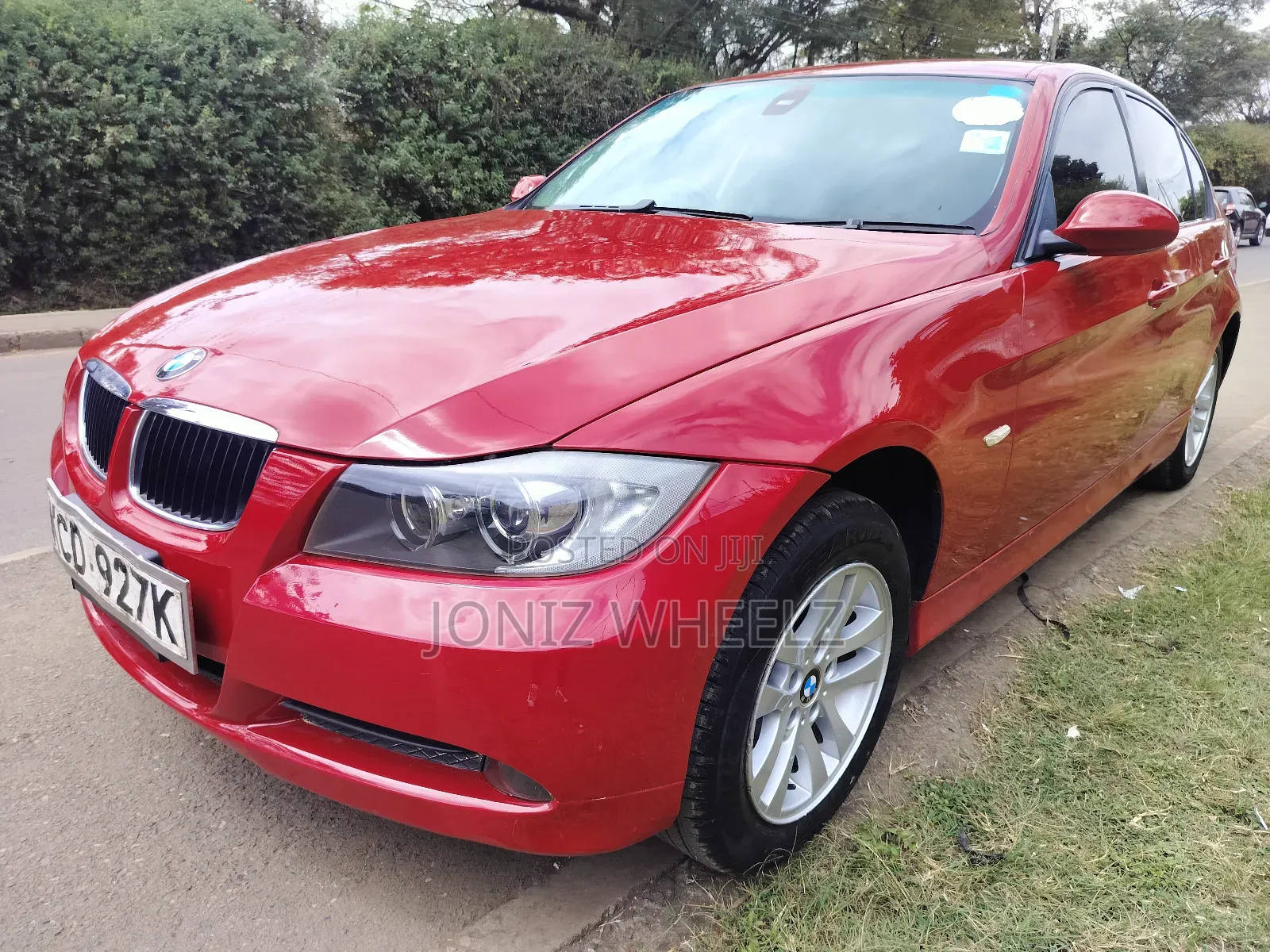 BMW 320i Sedan RWD 2008 Red