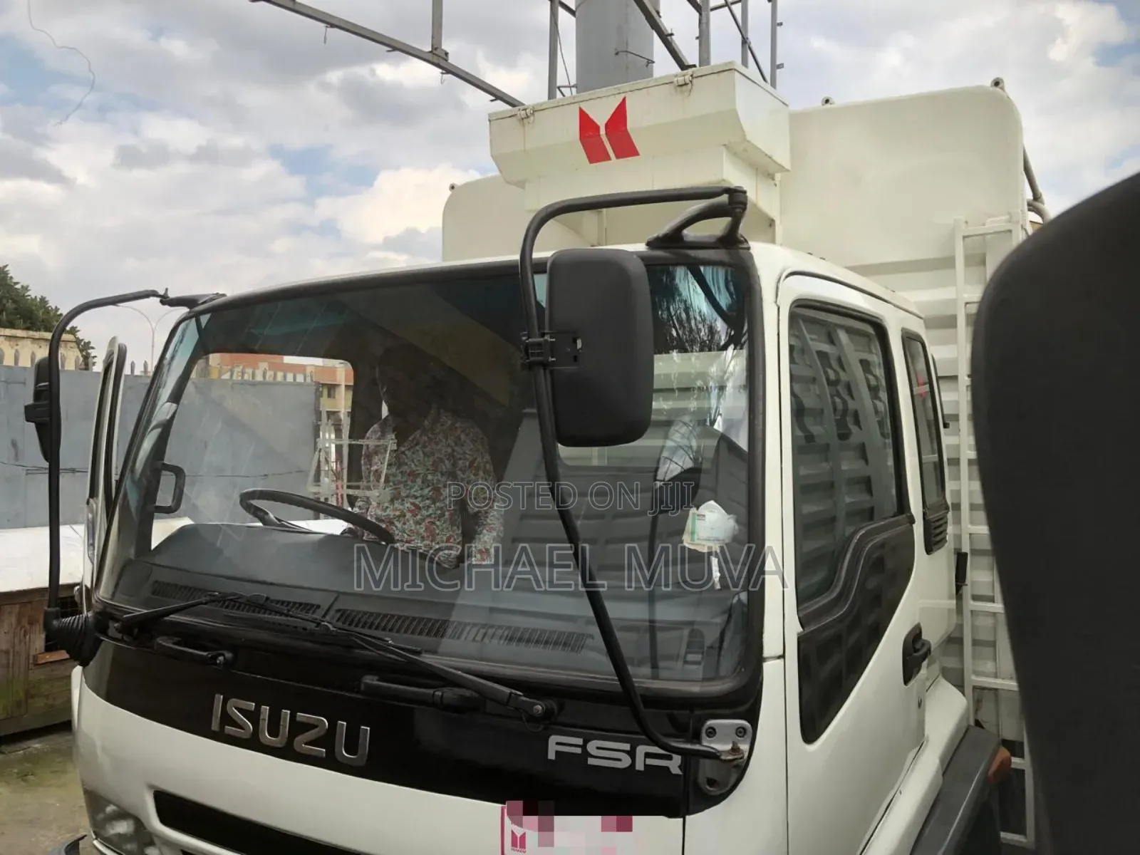 Isuzu TRUCK