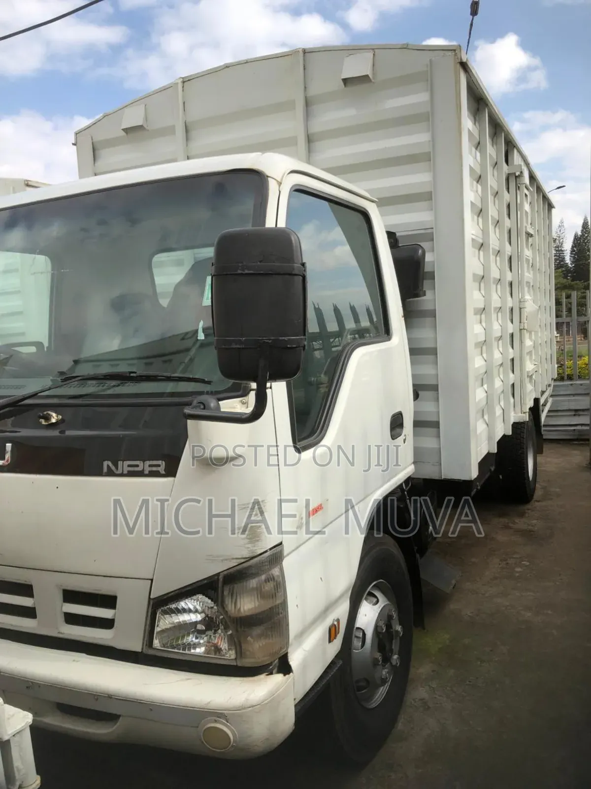 Isuzu NPR 43