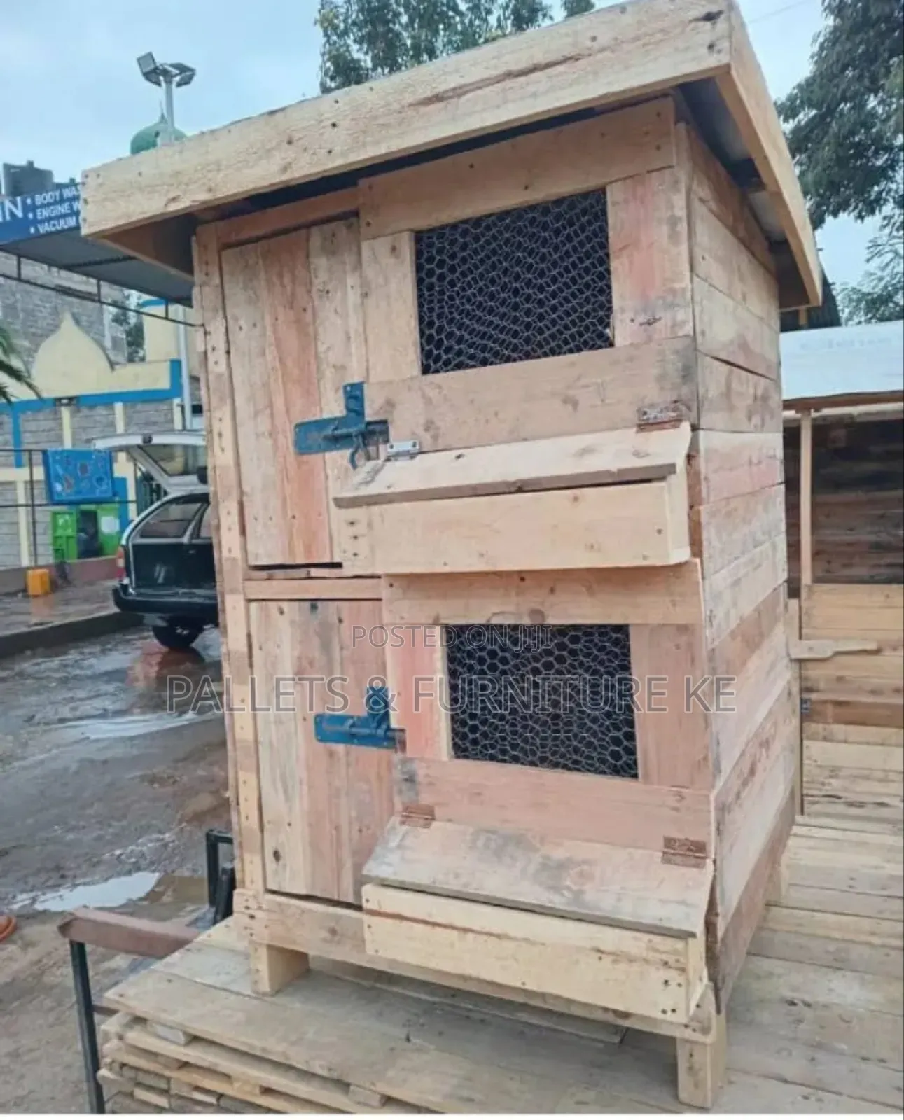 Chicken Coop/ Chicken Cage