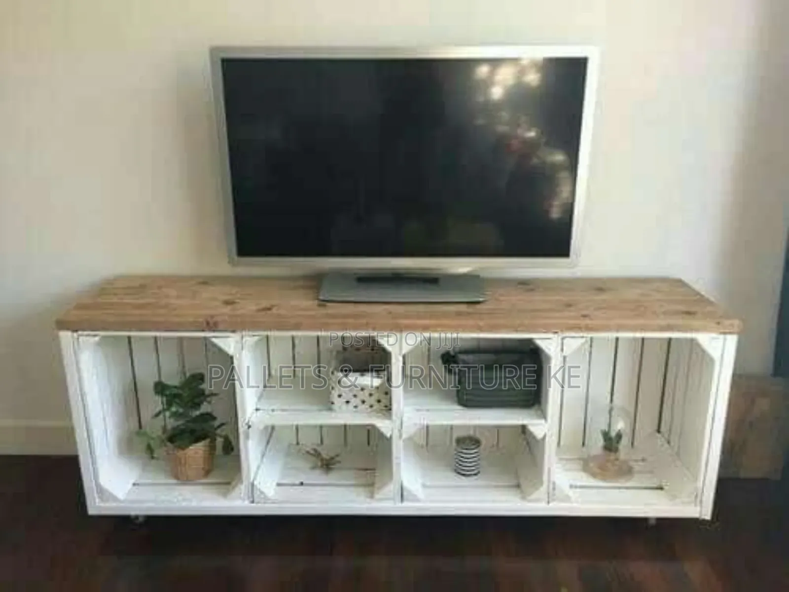 Tv Stand / Tv Unit