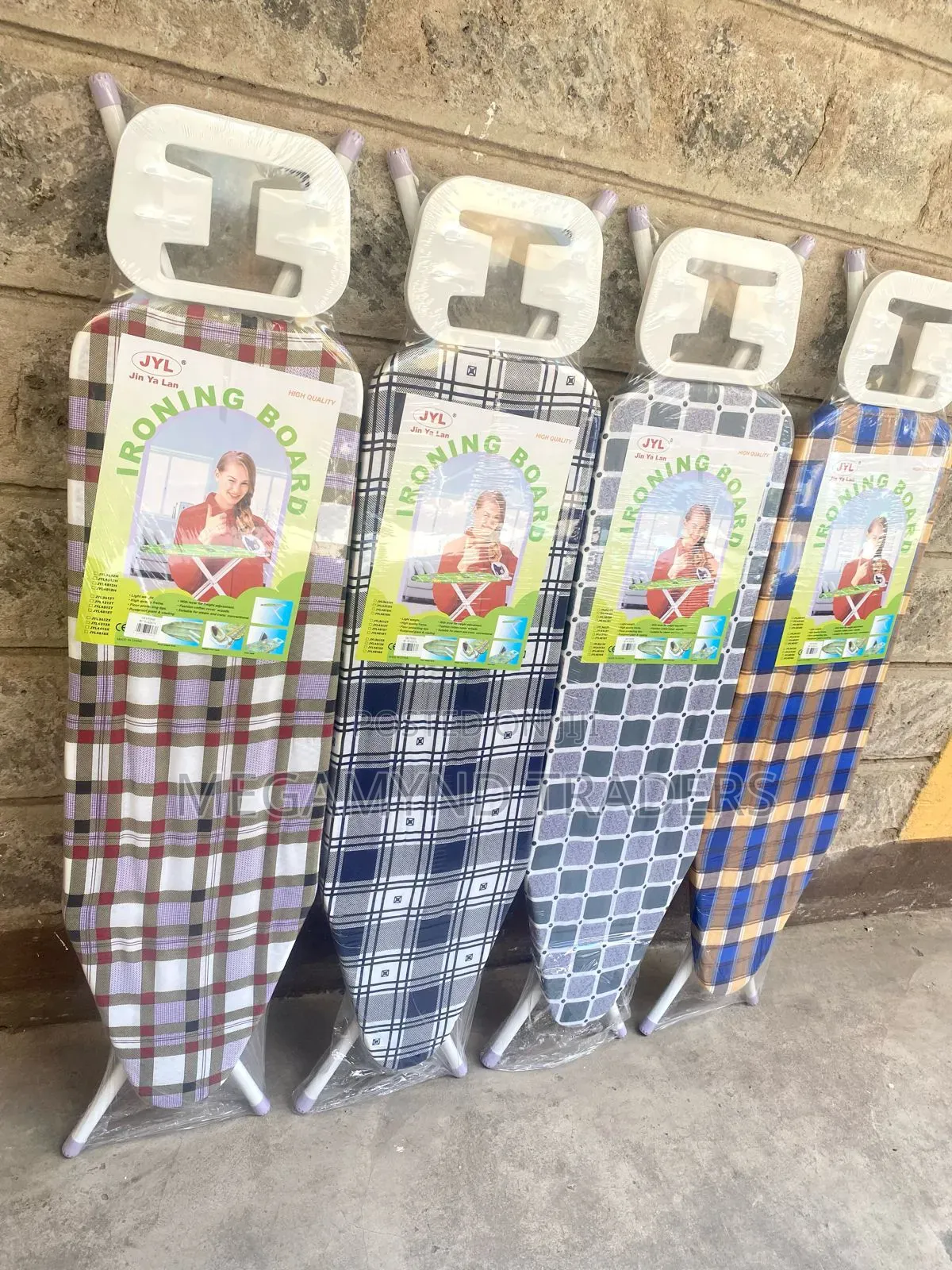 Ironing Board/Foldable Ironing Board