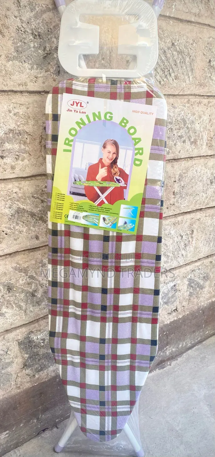 Ironing Board/Foldable Ironing Board