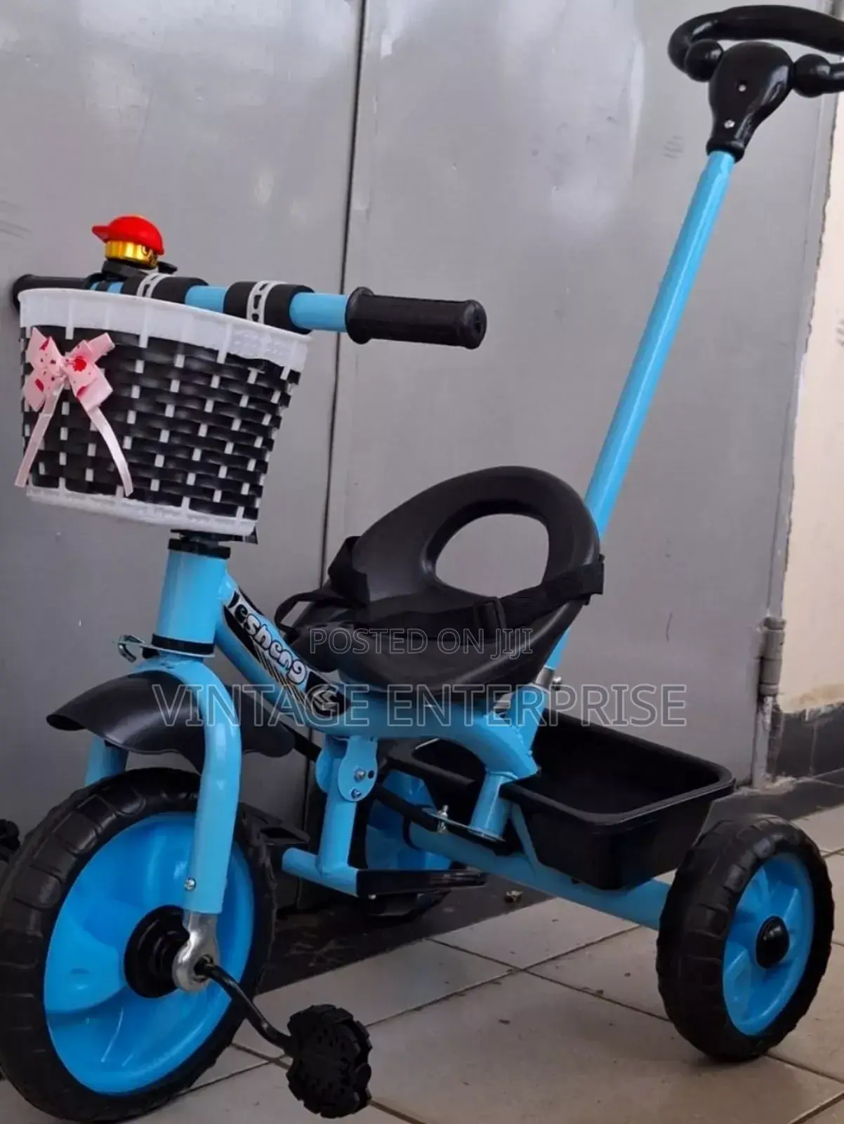 Tricycle,Kids Tricycle With Push Handle .