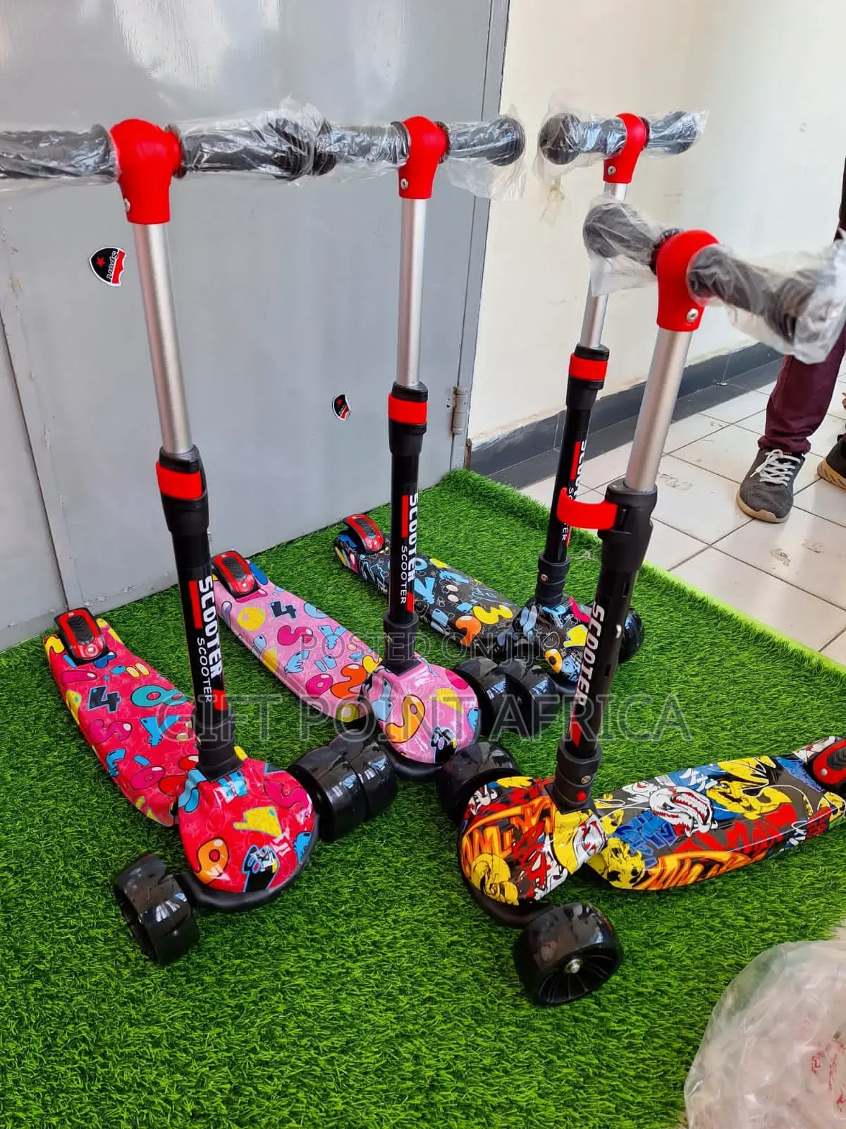 Metallic Adjustable 3 Wheels Scooters for Kids With Music