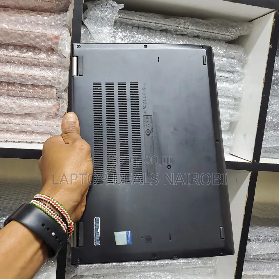 Laptop Lenovo ThinkPad X380 Yoga 2GB Intel Core I5 SSD 256GB