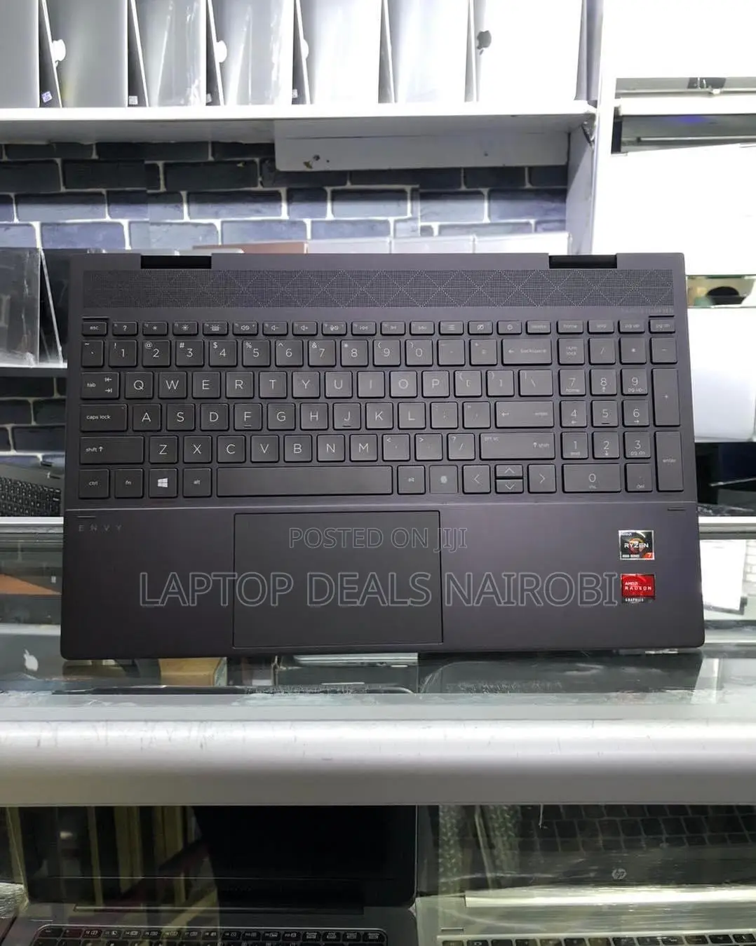 Laptop HP Envy X360 8GB AMD Ryzen 5 SSD 256GB