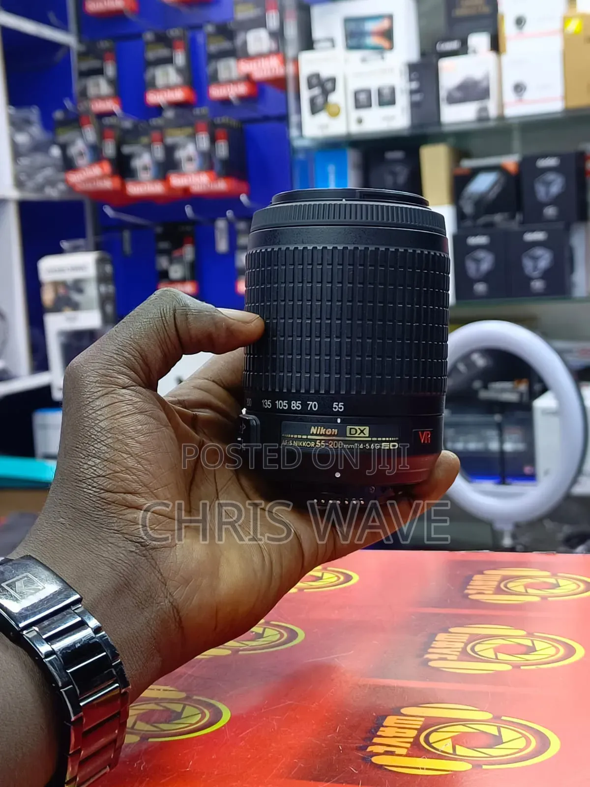 Nikon 55-200mm Zoom Sharp Lens