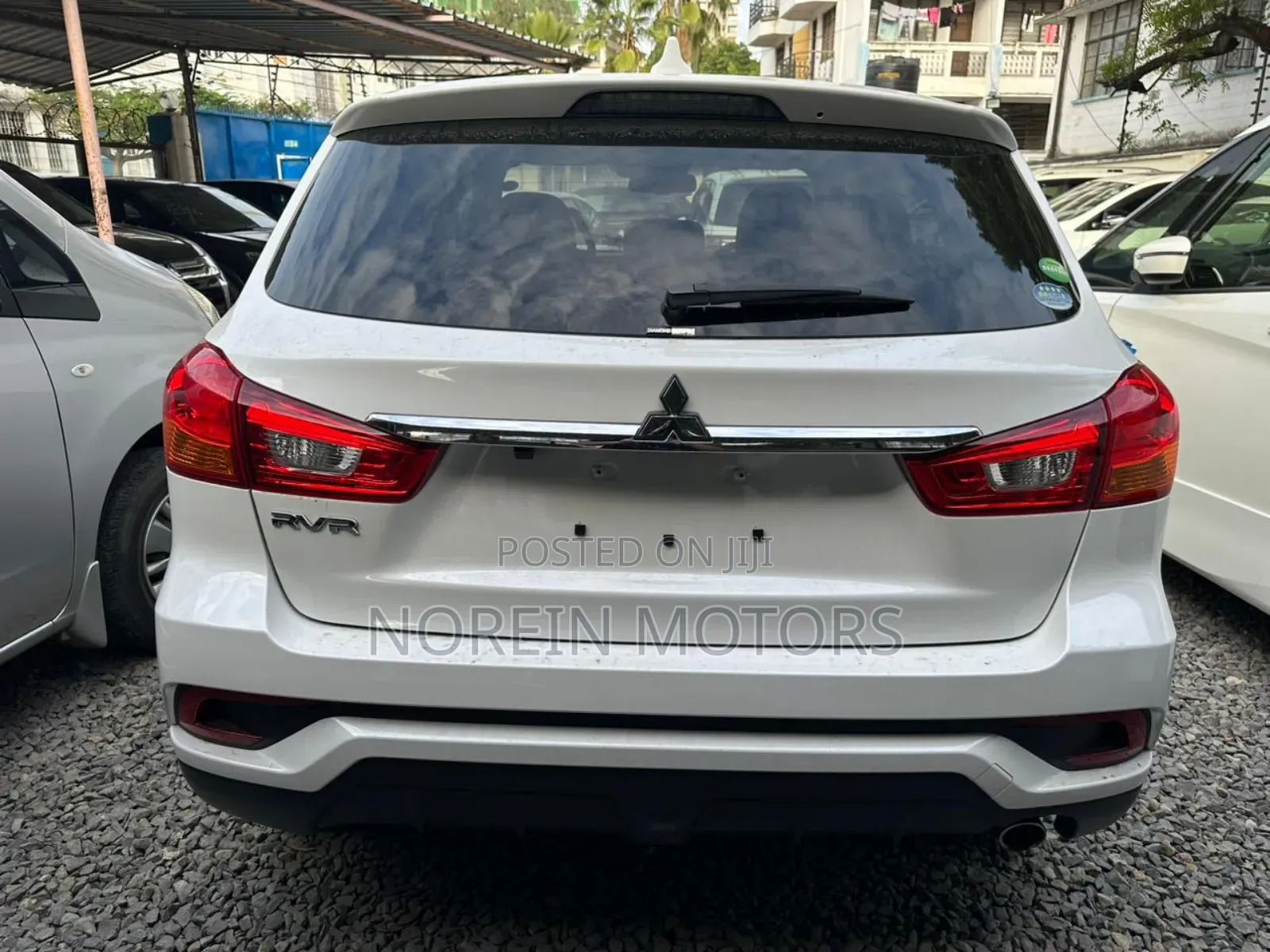 Mitsubishi RVR 2017 Off white