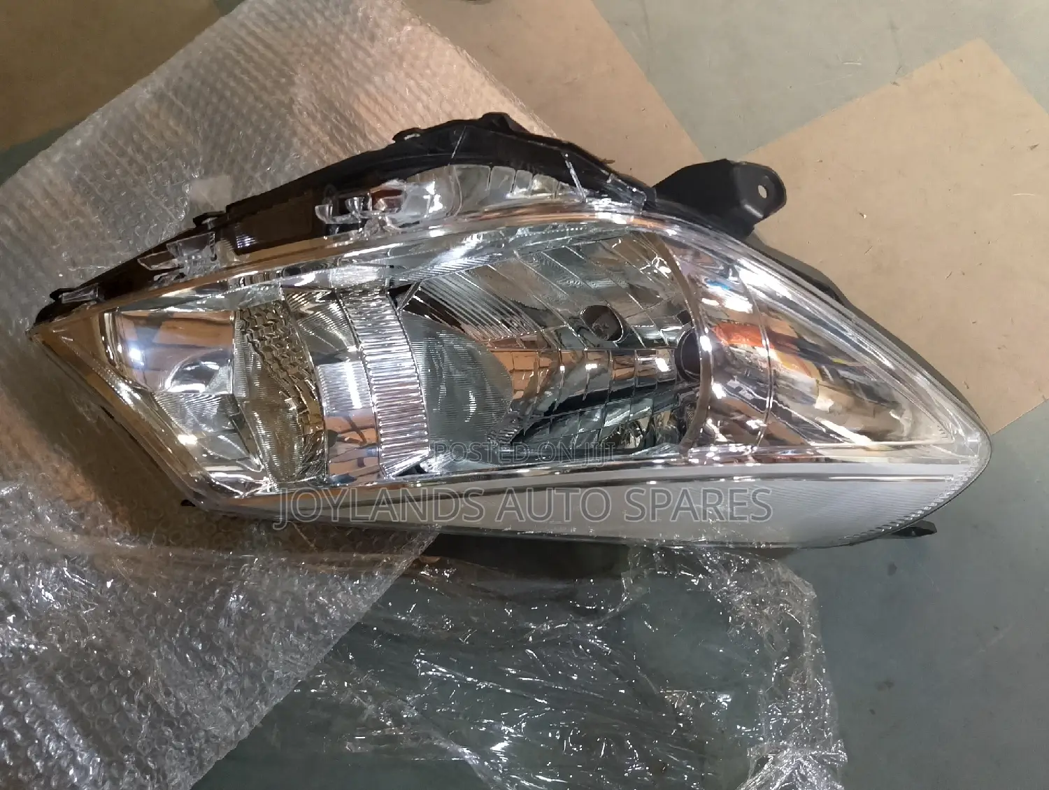 Headlamp Vitz 2014