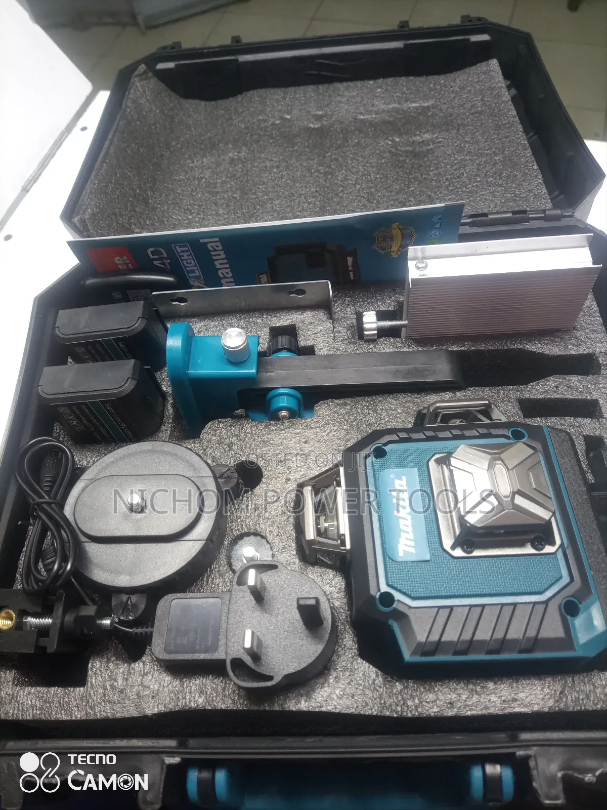 Makita Rechargeable Green Multi-Line Laser Level