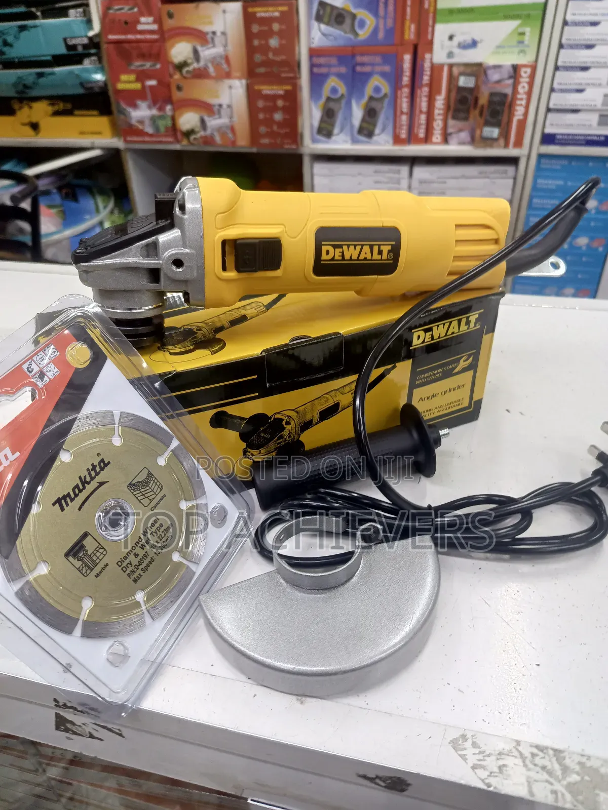 Dewalt Angle Grinder+Free Diamond Disc